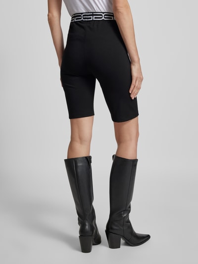 Gestuz Skinny fit korte broek met label in band, model 'Bika' Zwart - 5