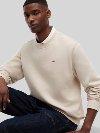 Tommy Jeans Regular Fit Sweatshirt aus Baumwoll-Mix Beige 3