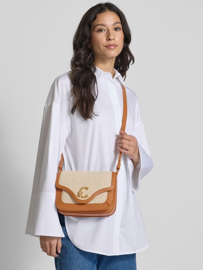 Coccinelle Crossbodytas met labeldetail Cognac - 1