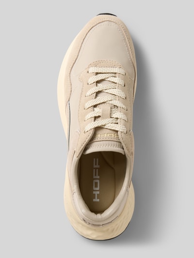Produktfoto, Sneaker mit Schnürverschluss Modell 'City' von HOFF in Beige mit Kontrastbesatz, abgerundete Passform, profilierte Sohle, Absatzhöhe 5 cm, Schafthöhe 6 cm, Schaftweite 7 cm.
