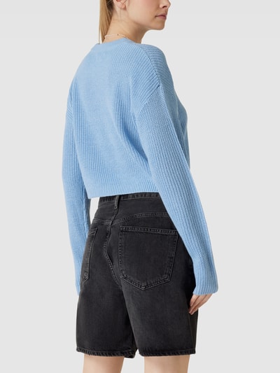 Only Cropped Strickpullover in Ripp-Optik Hellblau 5