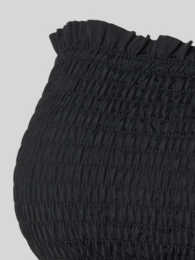 Produktfoto, Bandeau-Top mit Smok-Details Modell 'SKIN LOBSTER' von Neo Noir in Schwarz, feine Raffung, strukturierte Oberfläche, Material-Mix
