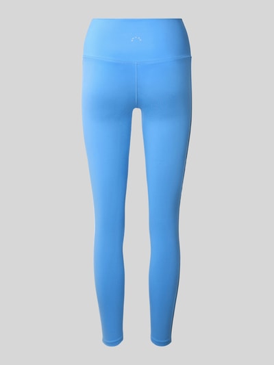 Produktfoto, Leggings von VARLEY in Hellblau mit Kontrastnähten, elastischem Bund und Beinabschlüssen, enganliegende Passform.