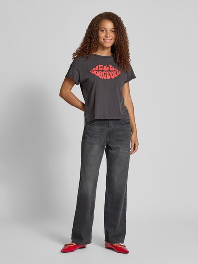 Noisy May T-Shirt mit Label-Print Modell 'BOHDI' Anthrazit 1
