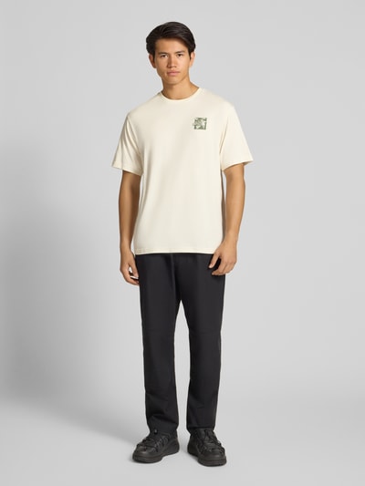 The North Face T-shirt o kroju relaxed fit z okrągłym dekoltem Złamany biały 1