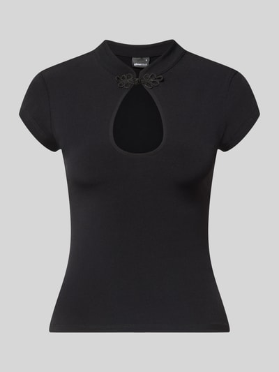 Produktfoto, Slim Fit T-Shirt mit Cut-Out von Gina Tricot in Schwarz mit Stehkragen, Stretch-Anteil, Material-Mix, Rückenlänge 48 cm bei Größe S