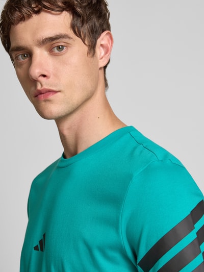 adidas Sportswear Regular Fit T-Shirt mit Logo und Rundhalsausschnitt Lind 3