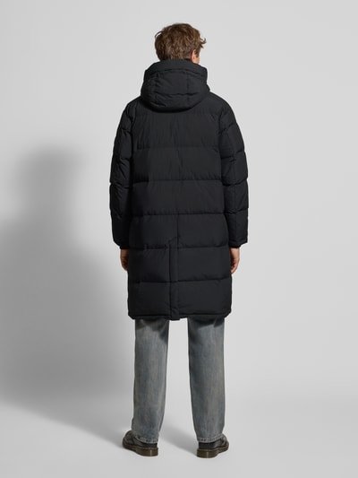 Tommy Jeans Relaxed Fit Daunenmantel mit Kapuze Black 5