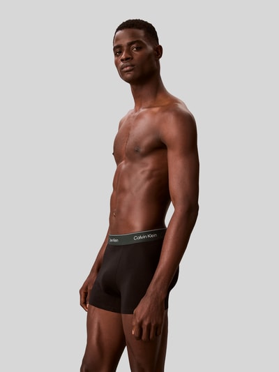 Calvin Klein Underwear obcisłe bokserki o kroju regular fit z mieszanki bawełny w zestawie 3 szt. Czarny 3