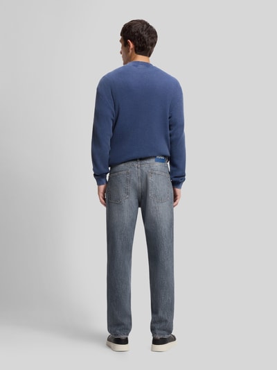 HUGO Blue Straight Fit Jeans mit Label-Patch Modell 'Jonah' Jeansblau 5