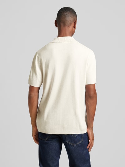 Mango Regular Fit Poloshirt mit V-Ausschnitt Offwhite 5