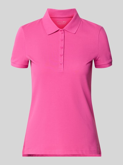Produktfoto, Slim Fit Poloshirt mit Knopfleiste von Christian Berg Woman in Pink aus Baumwoll-Elasthan-Mix, Seitenschlitze, Rückenlänge 62 cm bei Größe S.