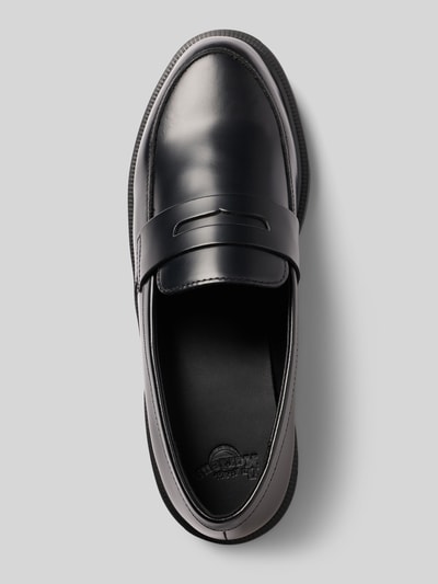 Produktfoto, Loafers aus Leder mit profilierter Sohle Modell 'Temara' von Dr. Martens, schwarz, abgerundete Form, beschichtetes Leder, Profilsohle, Absatzhöhe 3 cm, Schafthöhe 6 cm, Schaftweite 12 cm