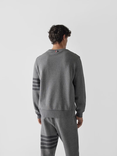 Thom Browne Sweatshirt mit Kontraststreifen Mittelgrau 5