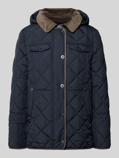 Produktfoto, Relaxed Fit Steppjacke mit abnehmbarer Kapuze von Gil Bret in Dunkelblau mit Rautensteppung und aufgesetzten Taschen. Damen Steppjacke von Gil Bret