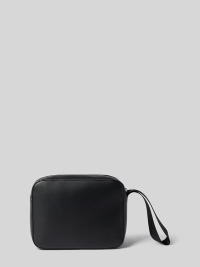 Produktfoto, Kulturbeutel mit Label-Detail von Lacoste in Schwarz mit feiner Narbenstruktur, Herren Kulturbeutel/Kosmetiktasche von Lacoste