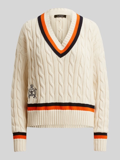 Produktfoto, Regular Fit Strickpullover aus reiner Baumwolle von Lauren Ralph Lauren in Optik: Unifarben mit Zopfmuster, Logo-Detail, Label-Stitching, Kontraststreifen, gerippte Abschlüsse, Materialverarbeitung: Strick.