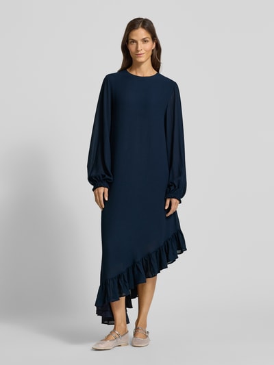 Essentiel Antwerp Figurumspielendes Maxikleid mit asymmetrischem Rüschensaum Modell 'IFLOWER' Marine 4