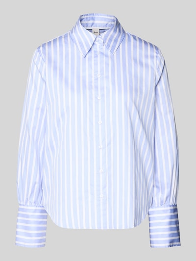 Produktfoto, Regular Fit Bluse mit Knopfleiste Modell 'VICA' von Brax aus reiner Baumwolle, Hemdblusenkragen, blau-weiß gestreift.