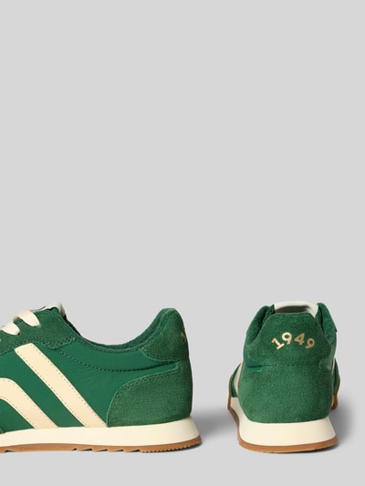 Produktfoto, grüner Sneaker aus Leder-Mix mit Logo-Detail Modell 'Baylle' von Gant, abgerundete Passform, Schnürverschluss, passende Absatzhöhe 2 cm, Schafthöhe 9 cm, Schaftweite 19 cm