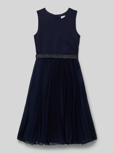 Produktfoto, Regular Fit Kleid mit blickdichtem Unterrock von DANAMADE in Dunkelblau, Taillenband, Rundhalsausschnitt, ärmelloses Design, Faltenrock, Rückenlänge 89 cm bei Größe 140, strukturierte und fließende Textur
