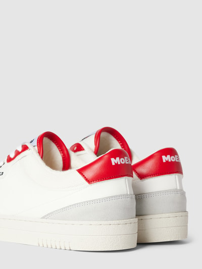 MoEa Sneakery sznurowane z detalami z logo Biały 2