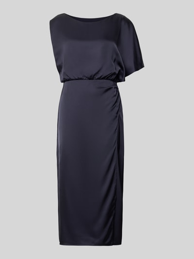 Produktfoto, Schimmerndes Midikleid im One-Shoulder-Look von Comma, Material-Mix mit Viskose-Anteil, Gerader-Schnitt, Rundhalsausschnitt, schimmernde Optik, dunkelblaue Farbe, glatte Oberfläche, Rückenlänge 118 cm, Brustweite 35 cm, Größe 36.