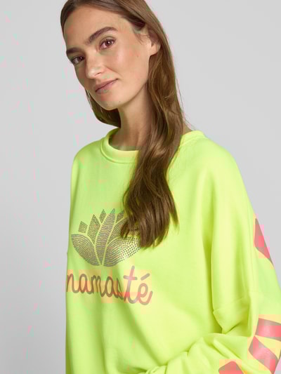 miss goodlife Oversized Sweatshirt mit Statement-Print Neon Gelb 3