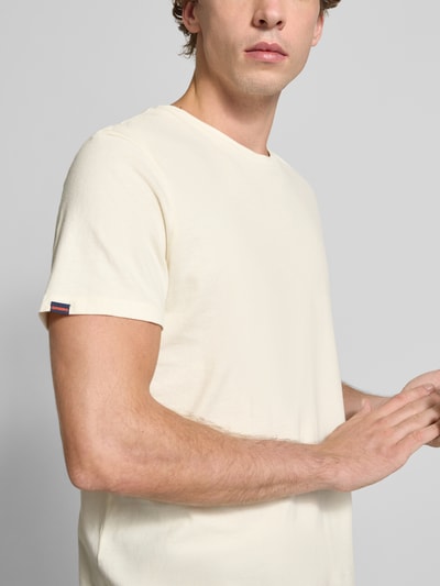 Superdry T-shirt z prążkowanym okrągłym dekoltem Złamany biały 3