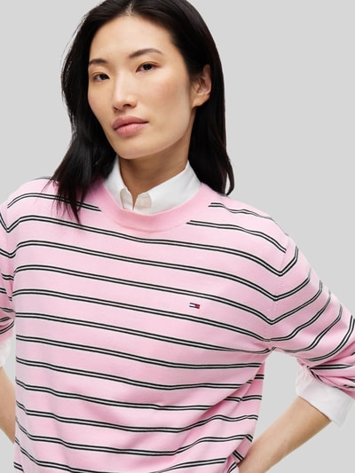 Tommy Jeans Relaxed Fit Pullover aus Baumwoll-Mix Rosa 3