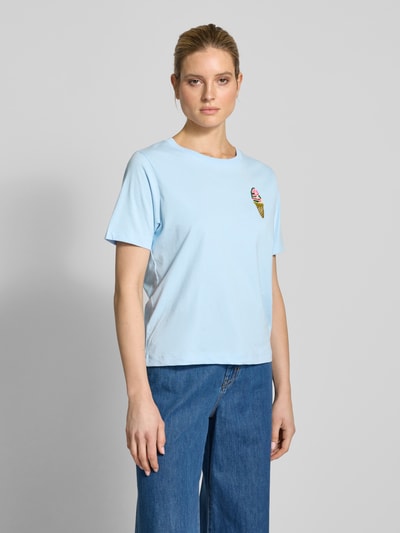 Essentiel Antwerp T-shirt met motiefpatch, model 'Hicecream' Lichtblauw - 4