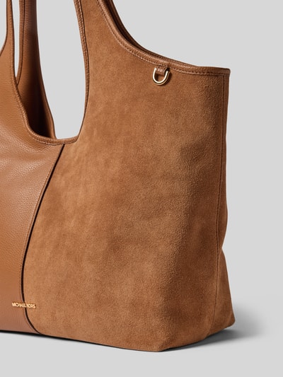 Produktfoto, Tote Bag mit Logo-Applikation Modell 'Henly' von MICHAEL Michael Kors, braune Leder- und Veloursstruktur, goldfarbene Details, Magnetverschluss, Schulterriemen, Innenfach mit Reißverschluss, Breite 51 cm, Länge 32 cm, Tiefe 14 cm, Länge Schulterriemen 55 cm
