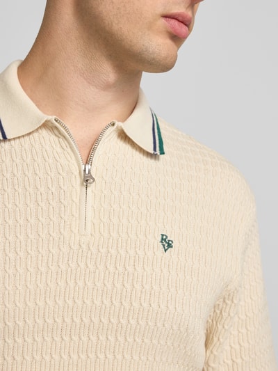 REVIEW Slim Fit Poloshirt in Strick-Optik Ecru 3