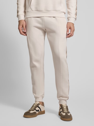 Guess Activewear Sweatpants mit Label-Detail Modell 'MICKEY' Offwhite 4