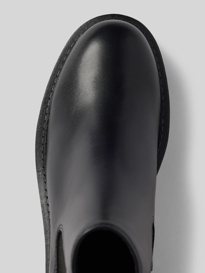Produktfoto, schwarze Stiefeletten in Leder-Optik von Tamaris, glatte Oberfläche, sichtbare Nähte, Damen Stiefeletten von Tamaris