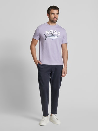 BOSS Orange T-Shirt mit Label-Print Modell 'Bossfish' Flieder 1