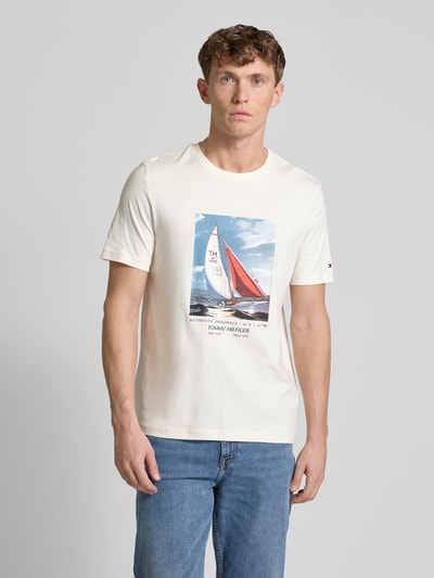 Tommy Hilfiger T-Shirt mit Motiv- und Label-Print Ecru 4