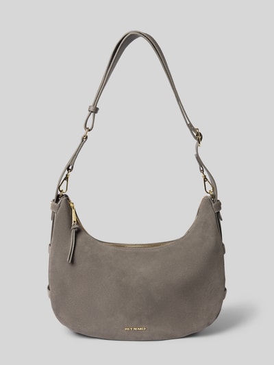 Produktfoto, Handtasche aus Kalbsleder Modell 'Lifetime Sister' von Hey Marly in Grau, goldener Reißverschluss, Label-Applikation, Schulterriemen