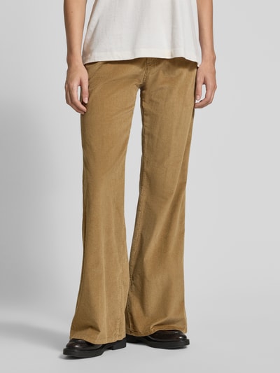 Brax Spodnie sztruksowe o rozkloszowanym kroju z wpuszczanymi kieszeniami w stylu francuskim model ‘MAINE’ Camel 4