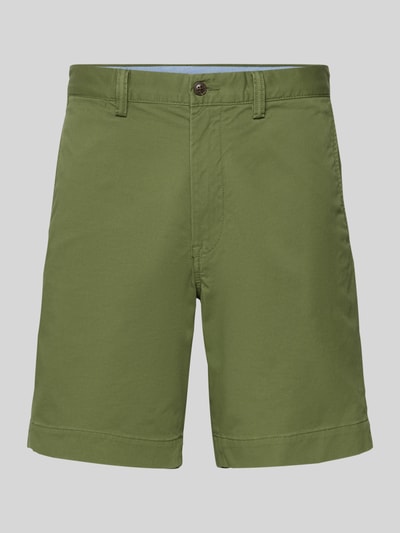 Produktfoto, Straight Fit Chinoshorts aus Baumwoll-Mix von Polo Ralph Lauren in Optik: Unifarben mit Logo-Detail, Gürtelschlaufen, Knopf und verdecktem Reißverschluss, Gesäß- und seitlichen Eingrifftaschen, glatte Textur, grün