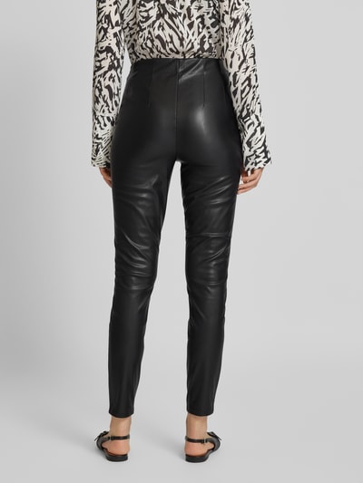 Vero Moda Slim fit broek in leerlook met figuurnaden, model 'LANA' Zwart - 5