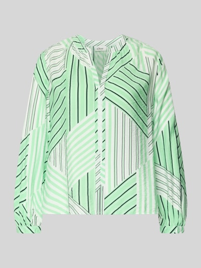 Produktfoto, Relaxed Fit Langarmbluse aus Viskose-Mix von s.Oliver RED LABEL in Mintgrün mit weißem und schwarzem Allover-Streifenmuster, unifarbene und gestreifte Flächen, Tunika-Kragen, V-Ausschnitt, abgerundeter Saum, mittlere Naht mit Umschlag, Ärmel mit schmaler Manschette, leichte, weiche Textur