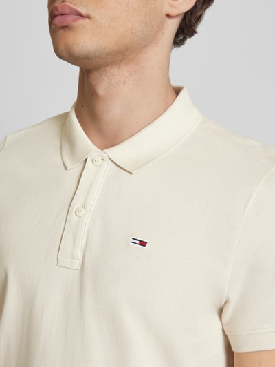 Tommy Jeans Koszulka polo o kroju slim fit z wyhaftowanym logo Beżowy 3