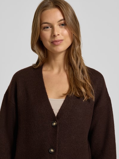 Christian Berg Woman Cardigan mit V-Ausschnitt und Knopfleiste Schoko 3