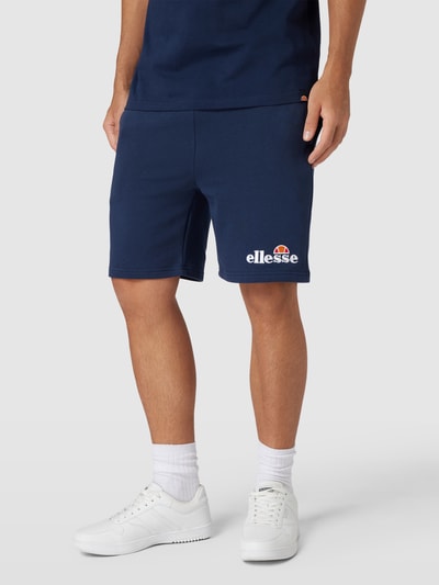 Ellesse Szorty z dzianiny dresowej o kroju regular fit z wyhaftowanym logo model ‘SILVAN’ Ciemnoniebieski 4