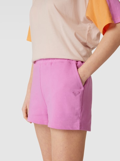 Roxy Sweatshorts met labelstitching Felroze - 3