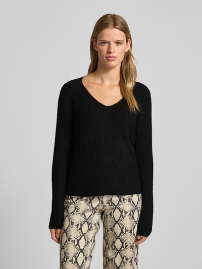 Pieces Sweter z dzianiny o kroju regular fit z prążkowaną fakturą model ‘ELLEN’ Czarny 4