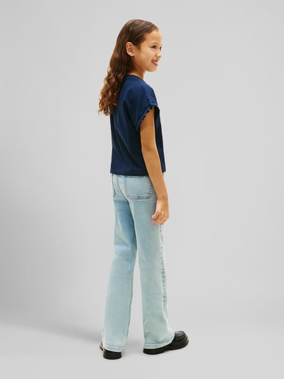Tommy Hilfiger Teens t-shirt o kroju relaxed fit z mieszanki bawełny z detalami w stylu falban Granatowy 5