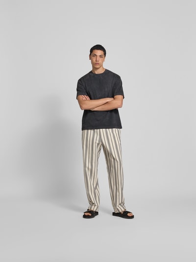 Closed T-Shirt mit geripptem Rundhalsausschnitt Black 1