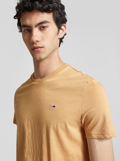 Tommy Jeans Slim Fit T-Shirt mit Label-Stitching Beige Melange 3